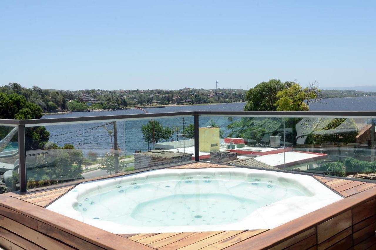 Costalago Suites- By Hvh Villa Carlos Paz Eksteriør bilde