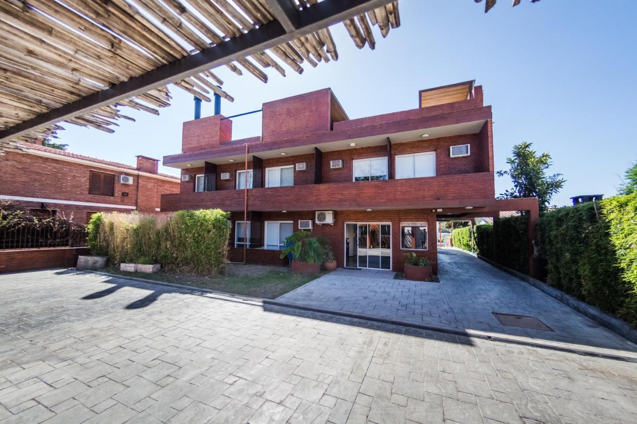 Costalago Suites- By Hvh Villa Carlos Paz Eksteriør bilde