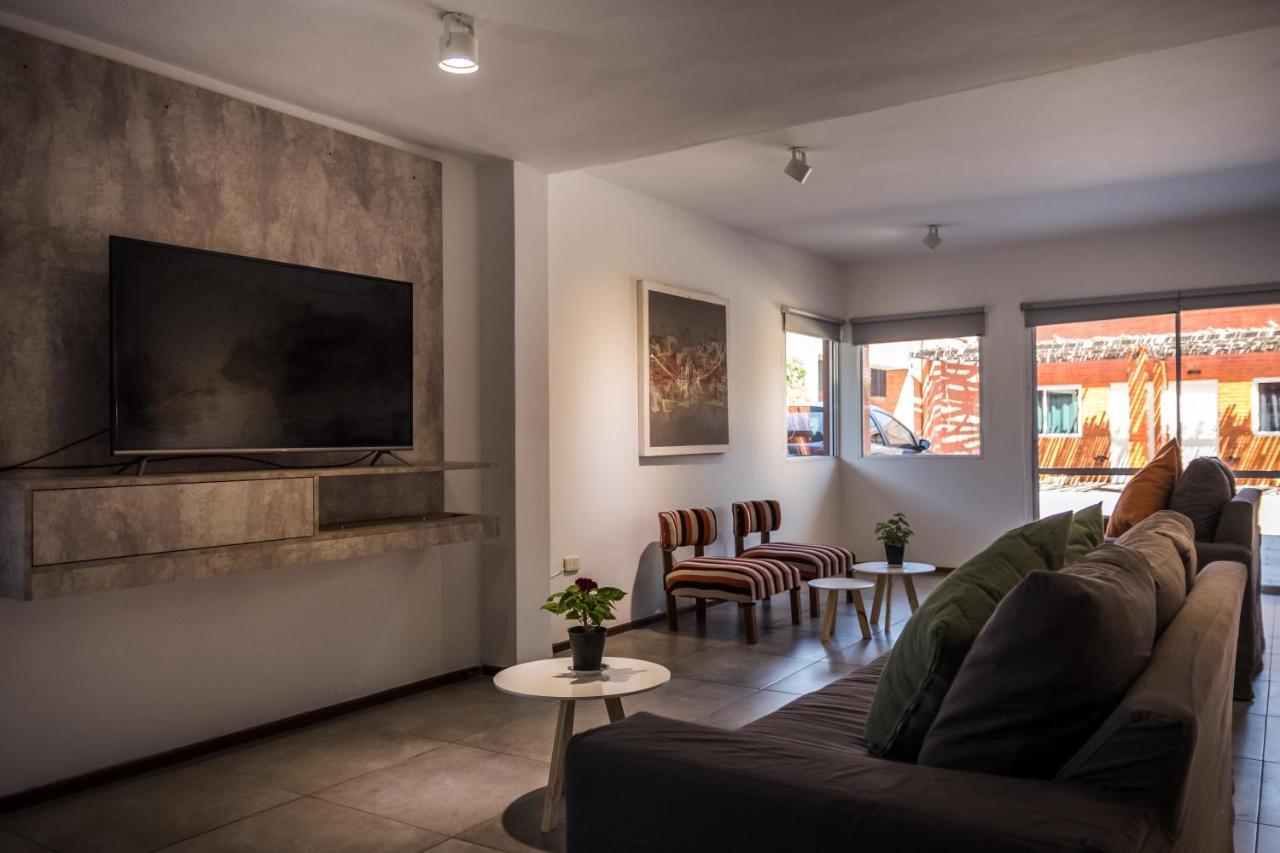 Costalago Suites- By Hvh Villa Carlos Paz Eksteriør bilde