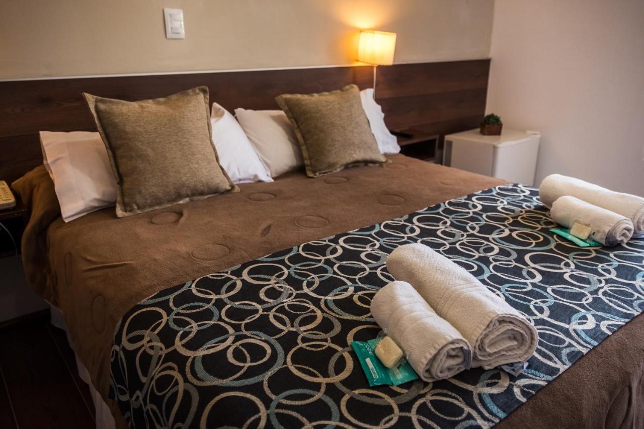 Costalago Suites- By Hvh Villa Carlos Paz Eksteriør bilde