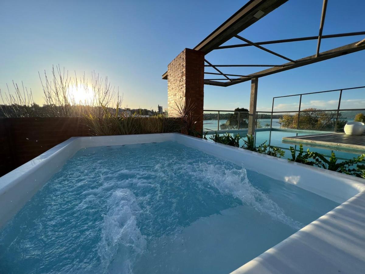 Costalago Suites- By Hvh Villa Carlos Paz Eksteriør bilde